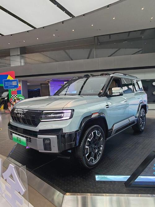 重庆秀山县驰凌威企业管理咨询比亚迪方程豹硬派越野的爆款，英菲尼迪35周年与你共成长